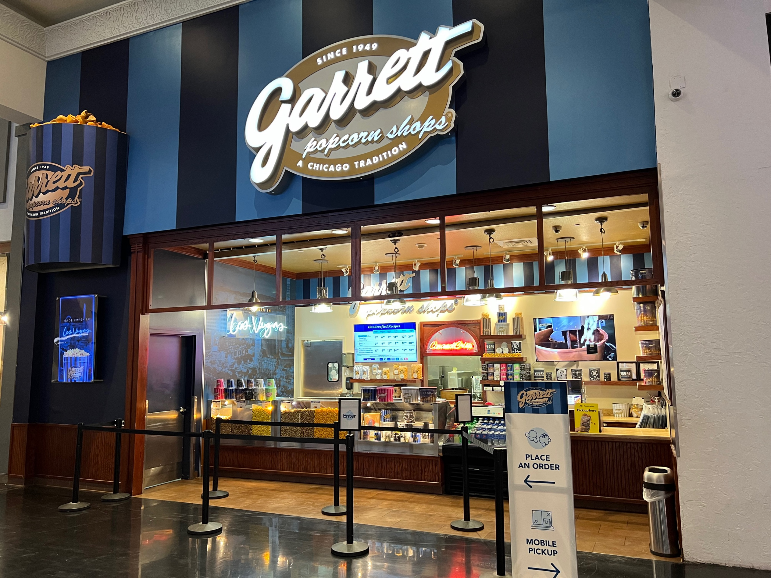Entrance to Garrett Popcorn Shops located inside of Miracle Mile Shops